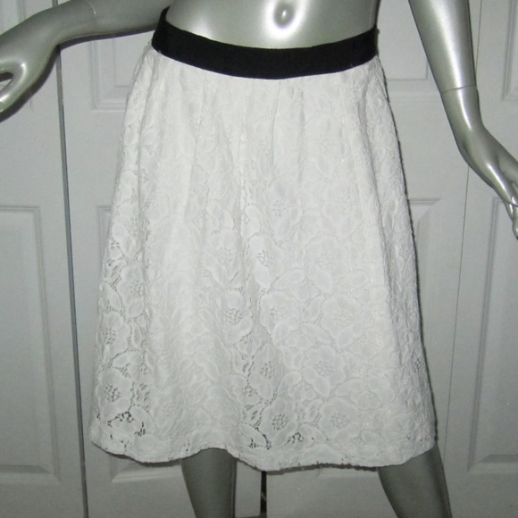 LOFT Skirts Ann Taylor Loft White Lace Lined Skirt Size 8 Poshmark